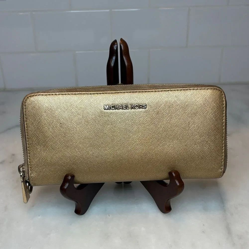 Michael Kors Wallet Leather Saffiano Gold Full Zip Jet Set Continental Wallet
